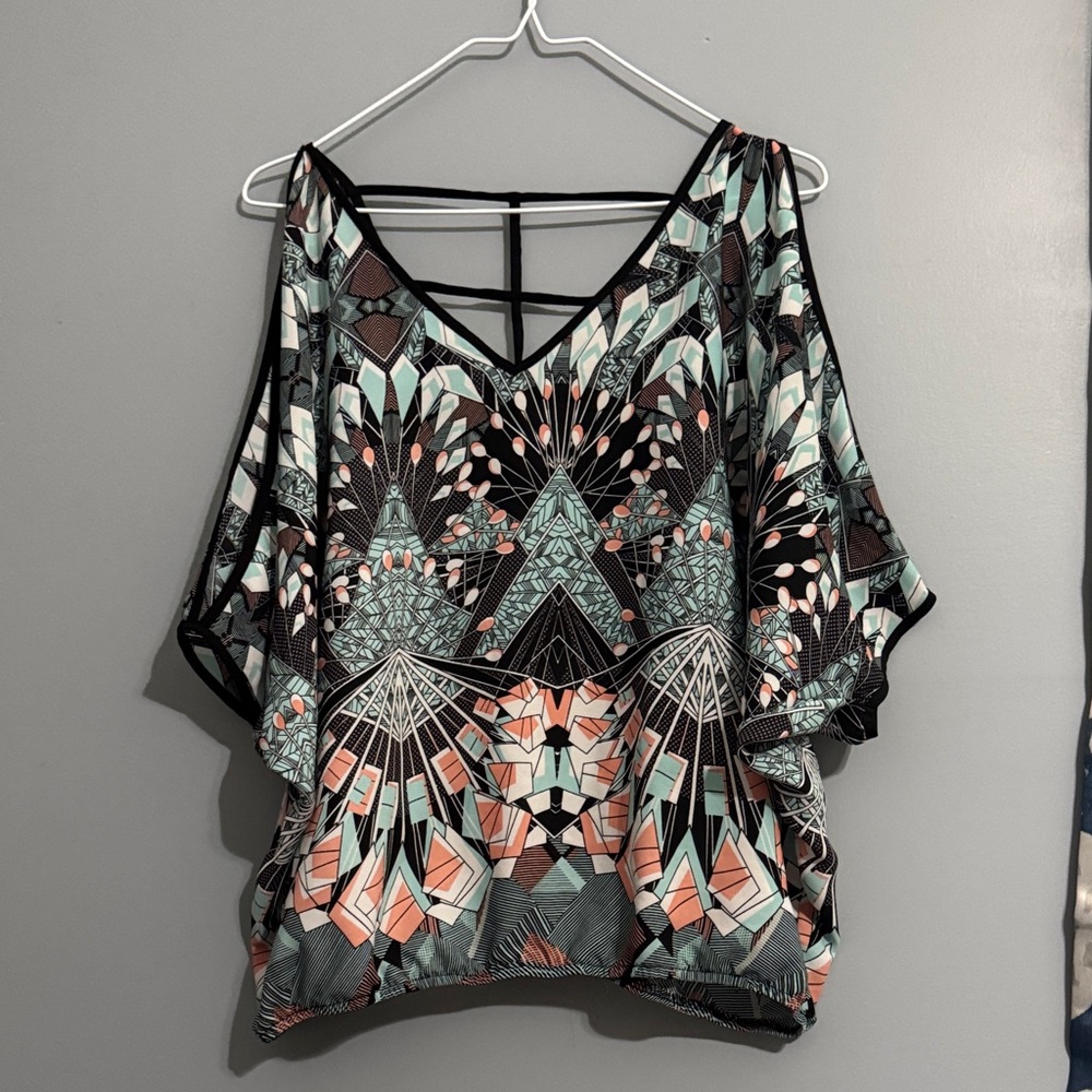 Geometric Patterned Women's Top - Black, Pink, Green